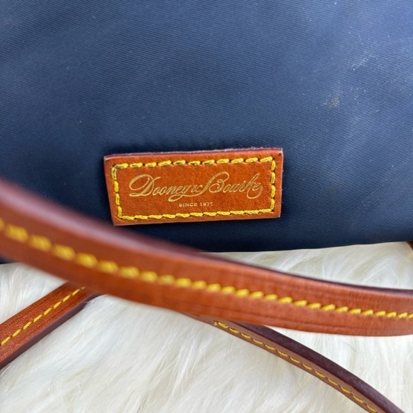 DOONEY & BOURKE MULTI COLOR CROSSBODY BAG - Picture 3 of 13